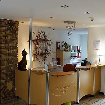 A L'arbre Otel 2*
